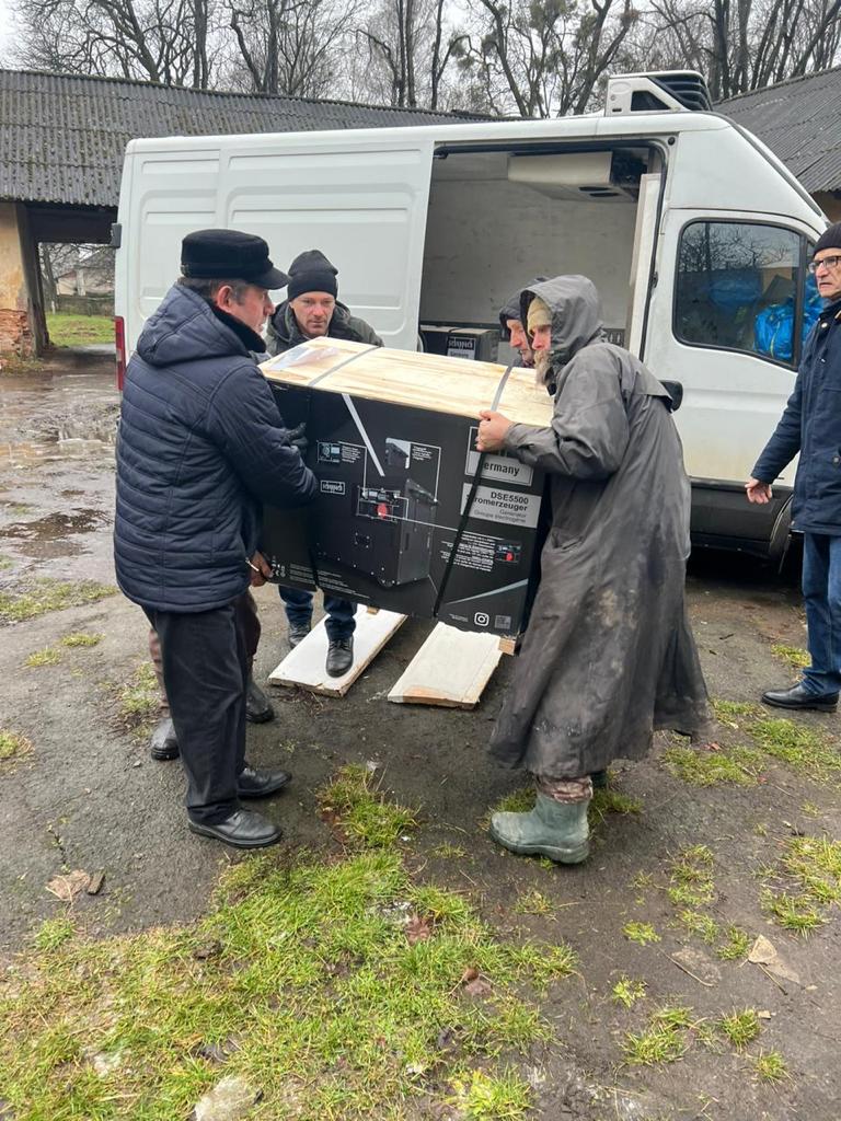 Unloading generators at Zhuravno