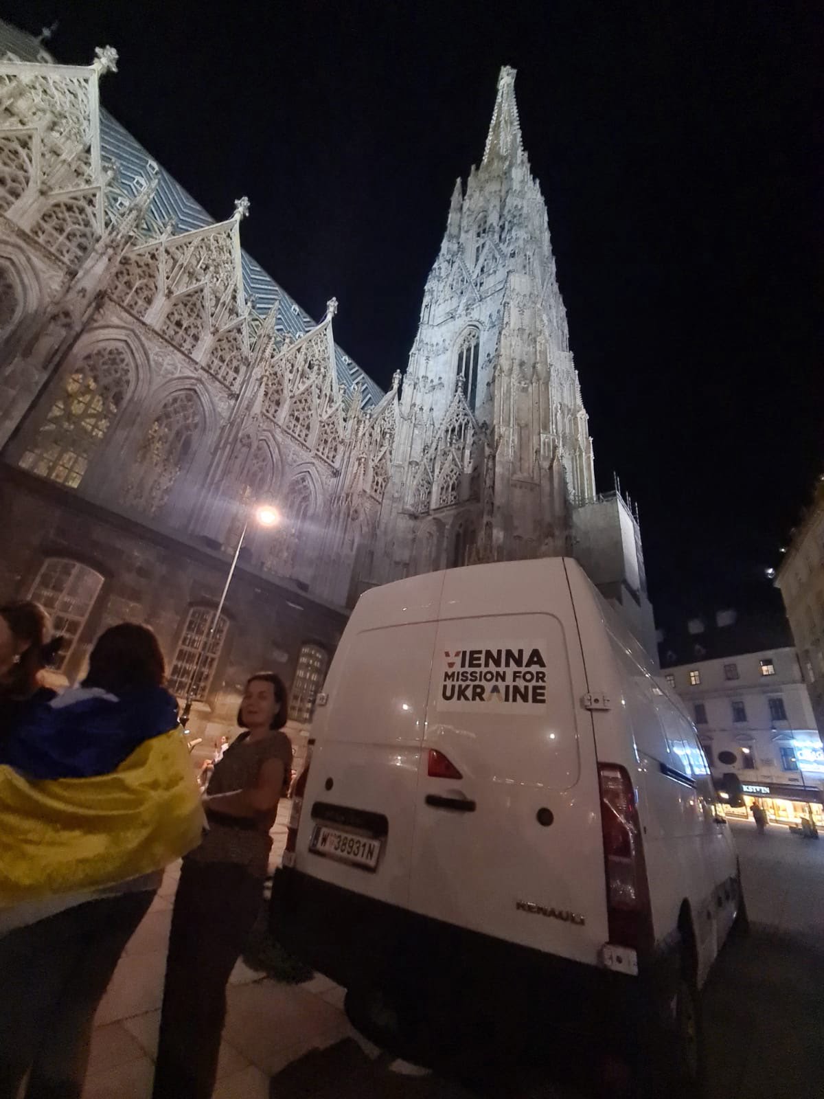 VM4U Support of Unlimited Democracy's Fundraiser at Staphansplatz