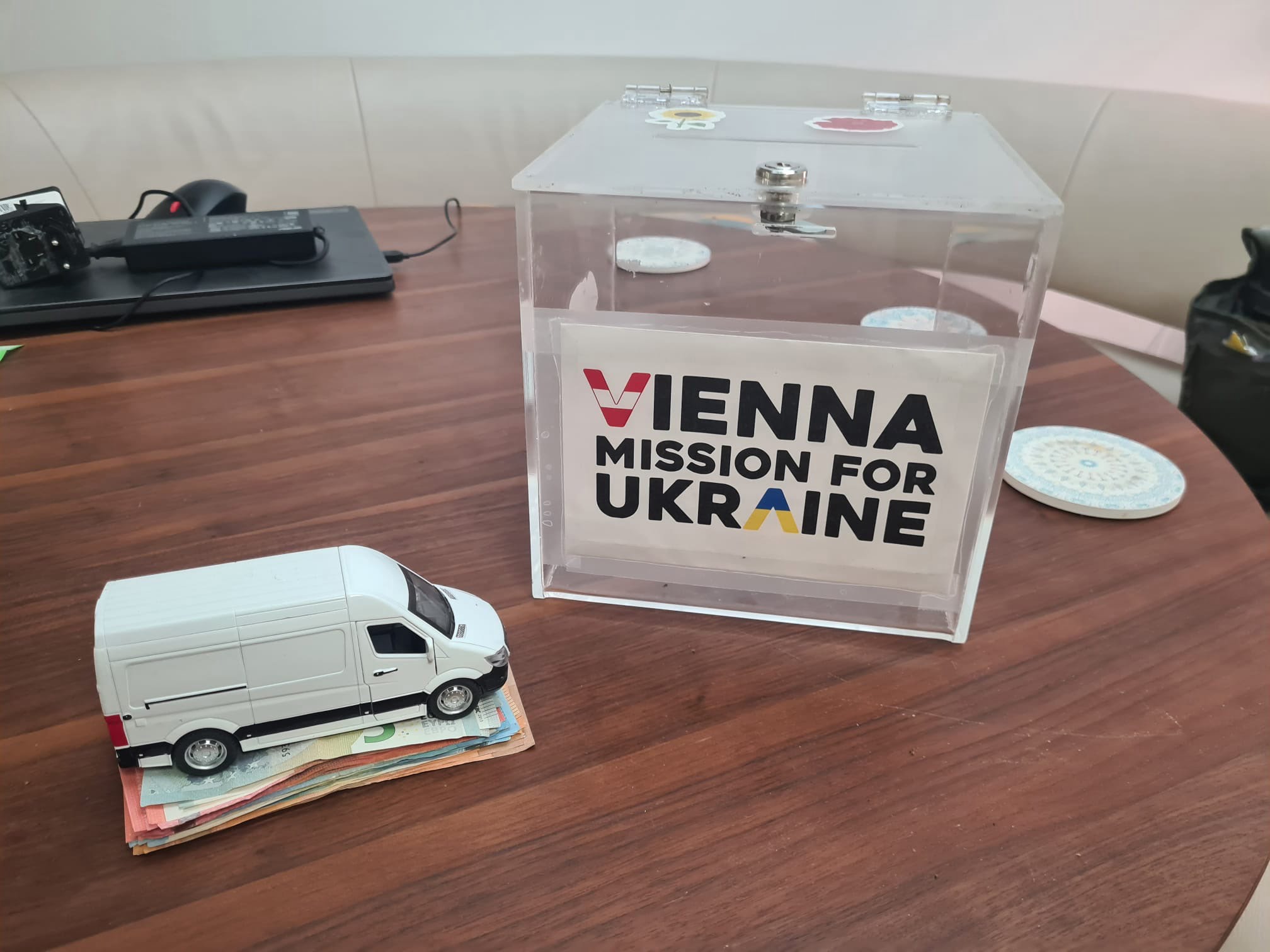 1000 EUR in cash donations plus TBD EUR from Ticket sales from the Rotary Club Vienna Maria Theresa Chapter with a huge thanks to Susan!